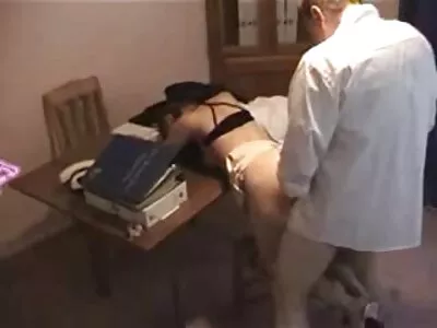 Ő szopott és cum pinaingyen egy nagy segg nő